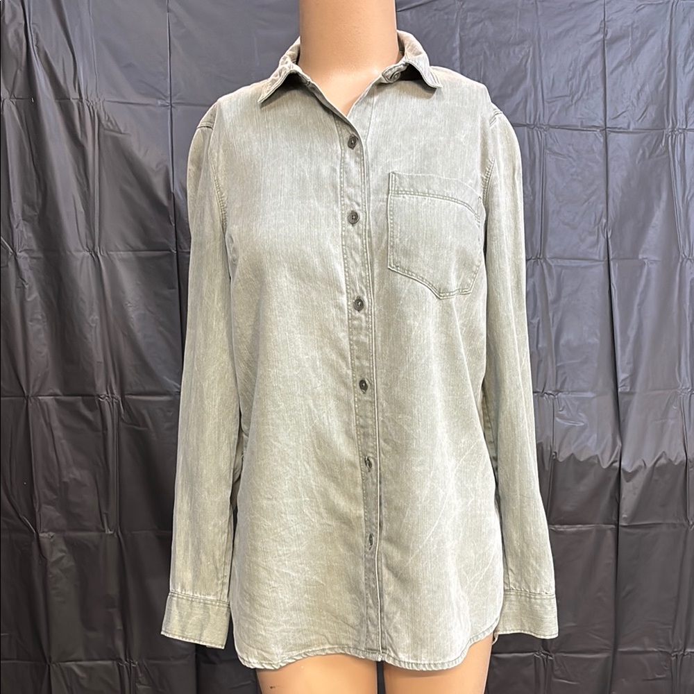 Old Navy Green Denim Button Down Blouse